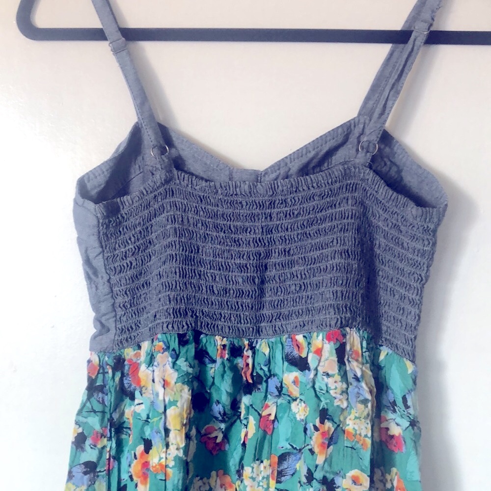 Spring Dress - Picture 5 of 7